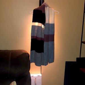 Wool scarf